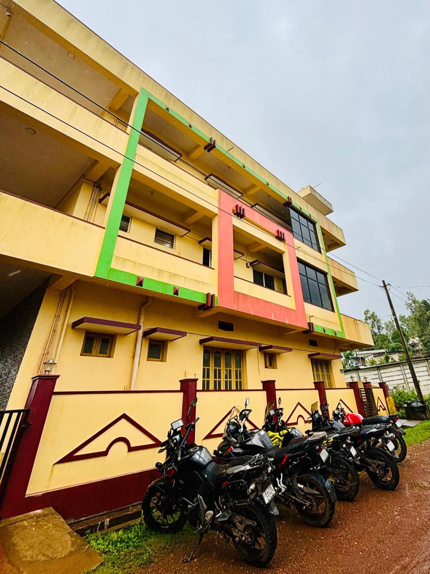 Mungaru Homestay, Talaguppa * Sagar (Karnataka)